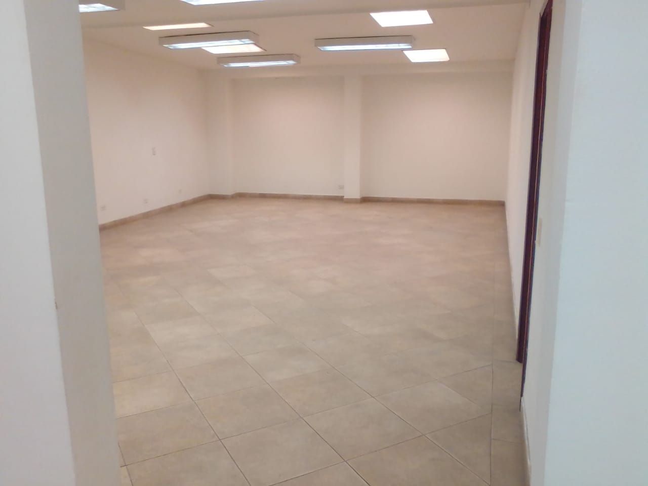 Oficina en arriendo Cundinamarca Bogotá Antiguo Country 220 m2 Habitaciones 0 Baños 4 Garajes 2 Precio $6000000