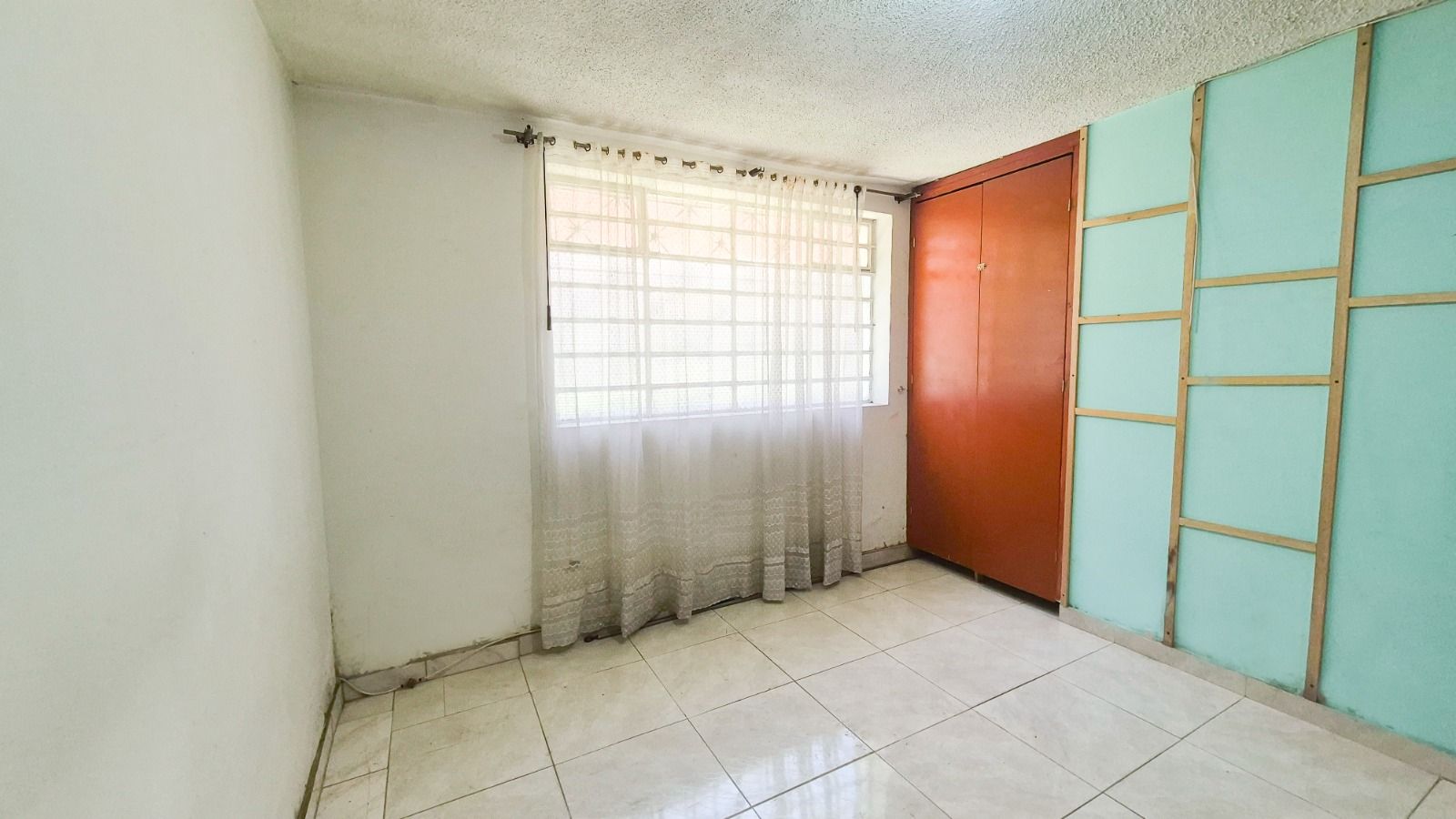 Casa en venta Cundinamarca Bogotá El Laurel 384 m2 Habitaciones 6 Baños 5 Garajes 2 Precio $1100000000