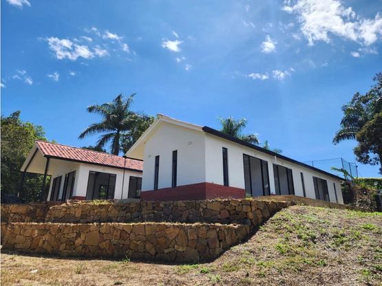 Casa en venta Santander Puente Nacional Puente Nacional 236 m2 Habitaciones 3 Baños 3 Garajes 3 Precio $700000000