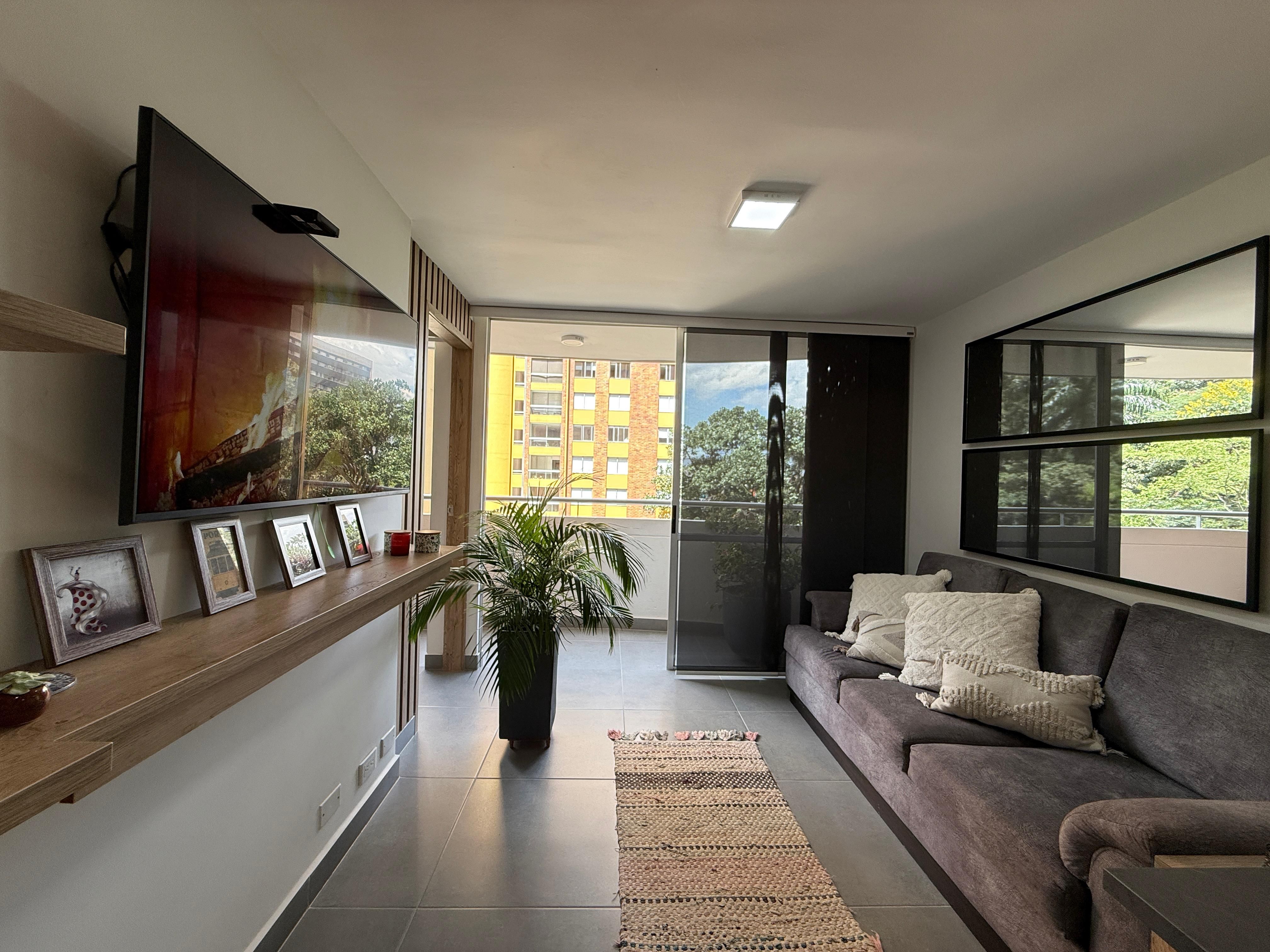 Apartaestudio en arriendo Antioquia Medellín La Aguacatala 50 m2 Habitaciones 1 Baños 2 Garajes 1 Precio $5700000