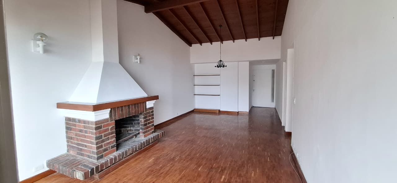 Apartamento en arriendo Antioquia Medellín Los Balsos No1 100 m2 Habitaciones 3 Baños 2 Garajes 2 Precio $4000000