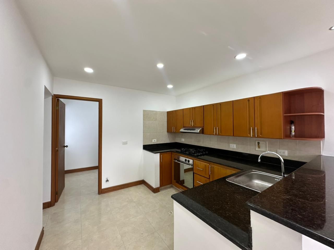 Apartamento en arriendo Antioquia Medellín Los Conquistadores 100 m2 Habitaciones 3 Baños 3 Garajes 1 Precio $4000000