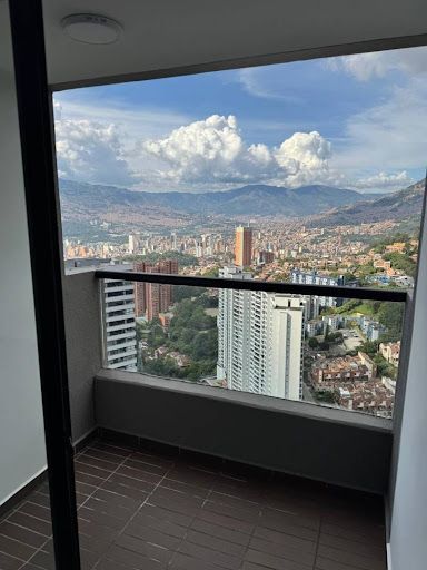 Apartamento en arriendo Antioquia Medellín Asomadera No2 71 m2 Habitaciones 2 Baños 2 Garajes 1 Precio $3700000