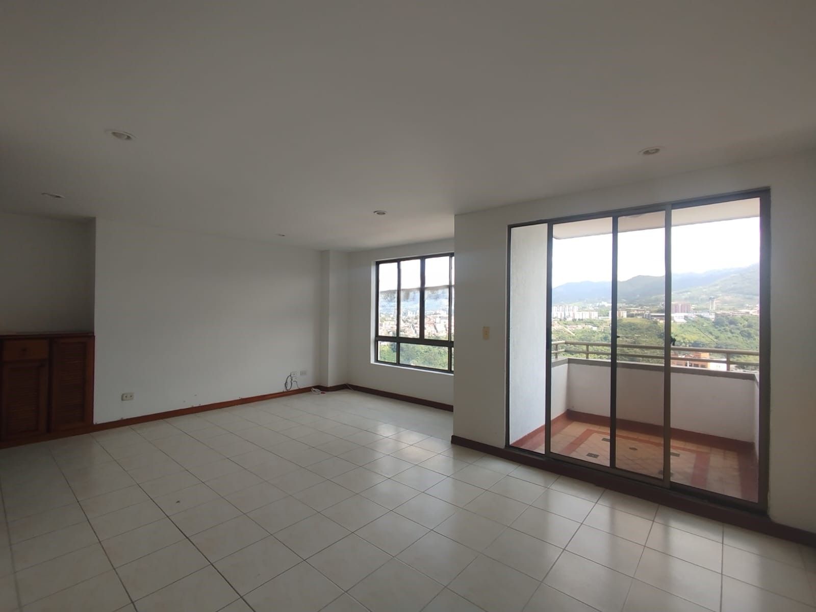 Apartamento en arriendo Risaralda Pereira Popular Modelo 149 m2 Habitaciones 3 Baños 3 Garajes 1 Precio $3650000