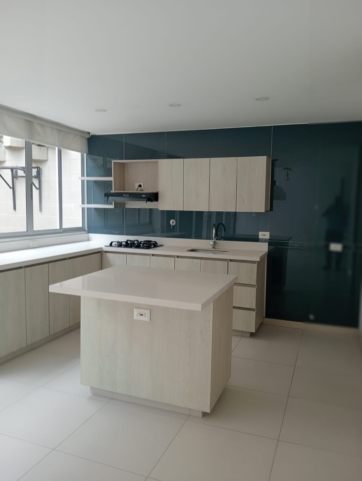 Casa en arriendo Antioquia Rionegro Ub Terragrande 140 m2 Habitaciones 3 Baños 4 Garajes 2 Precio $5800000