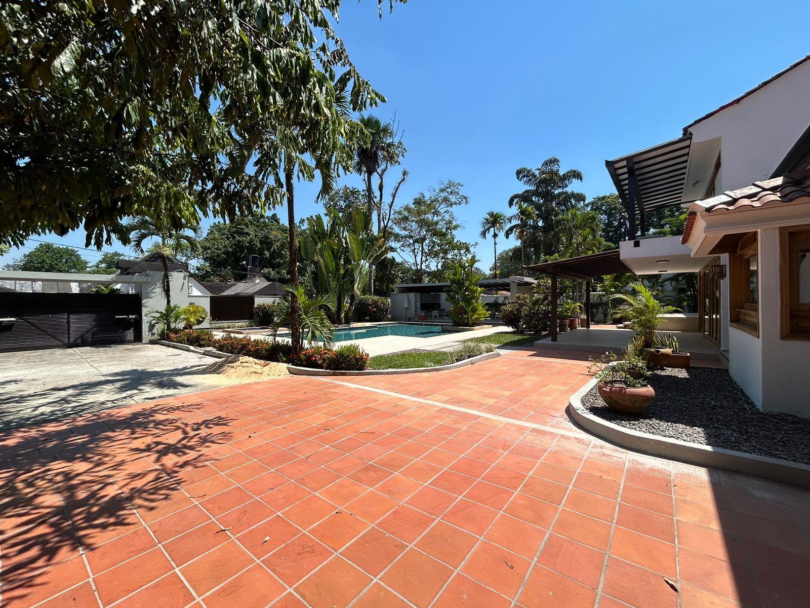 Casa Campestre en venta Meta Villavicencio Br Vanguardia 800 m2 Habitaciones 4 Baños 5 Garajes 4 Precio $2200000000