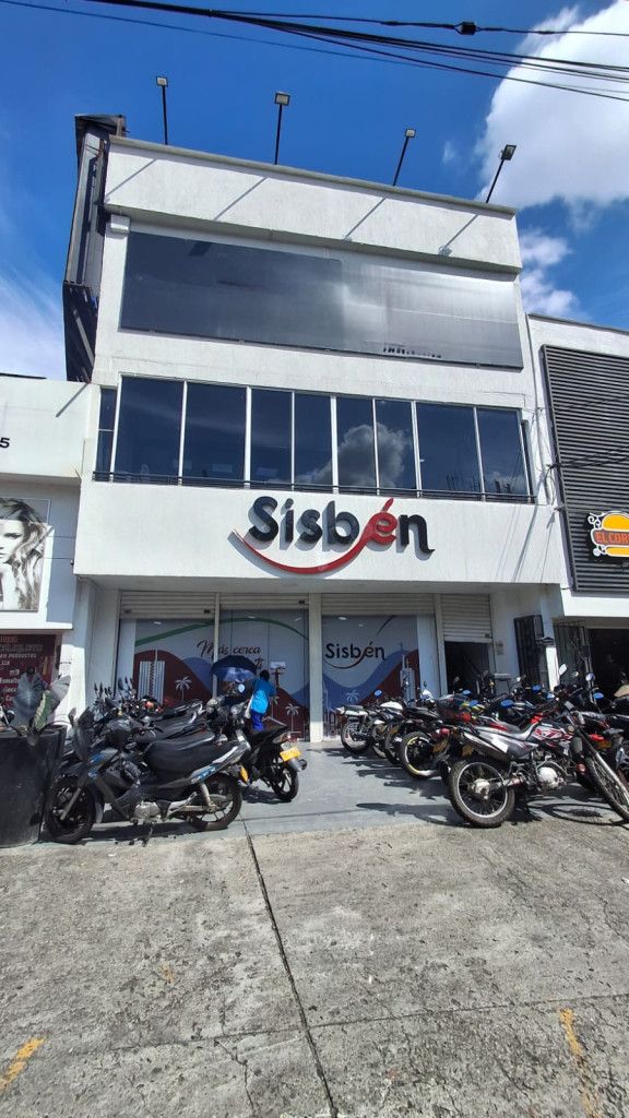 Local en arriendo Valle Del Cauca Cali Eucarístico 200 m2 Habitaciones 0 Baños 2 Garajes 0 Precio $4500000