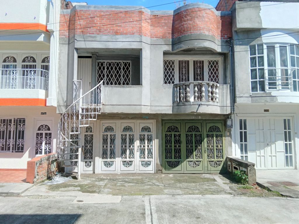 Casa en venta Valle Del Cauca Palmira Petruc 212 m2 Habitaciones 7 Baños 2 Garajes 2 Precio $351000000