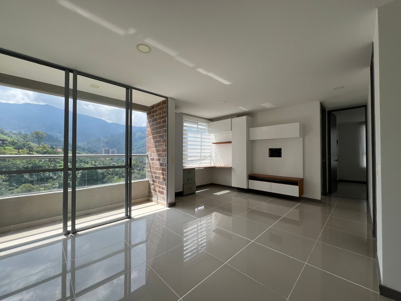 Apartamento en arriendo Antioquia Medellín El Salado 2 m2 Habitaciones 2 Baños 2 Garajes 1 Precio $3450000