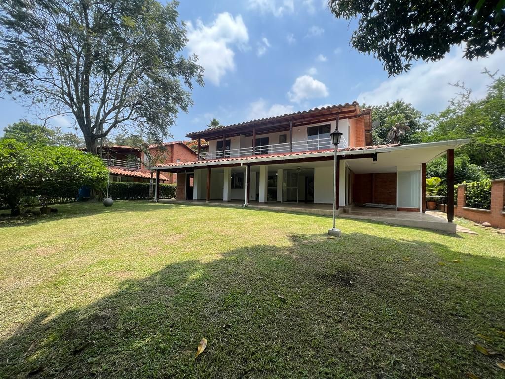 Casa Campestre en arriendo Valle Del Cauca Cali Parcelaciones Pance 400 m2 Habitaciones 4 Baños 5 Garajes 4 Precio $7200000