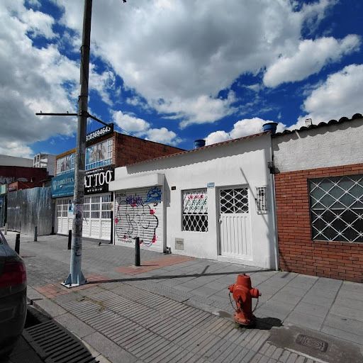 Casa en venta Cundinamarca Bogotá Aloha Sector Sur 196 m2 Habitaciones 4 Baños 3 Garajes 1 Precio $790000000