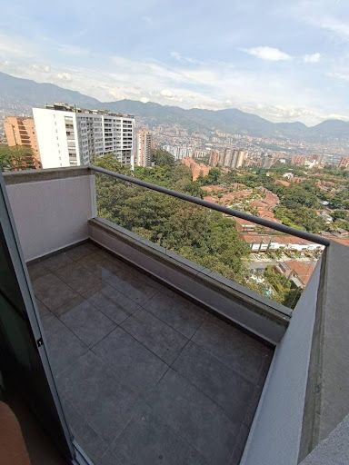 Apartamento en arriendo Antioquia Envigado El Esmeraldal 100 m2 Habitaciones 3 Baños 2 Garajes 2 Precio $5000000