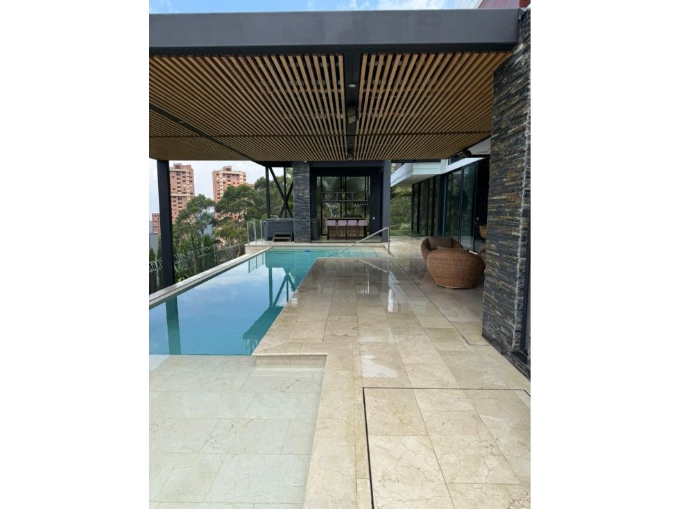 Casa Campestre en venta Antioquia Medellín El Tesoro 460 m2 Habitaciones 4 Baños 5 Garajes 6 Precio $6500000000