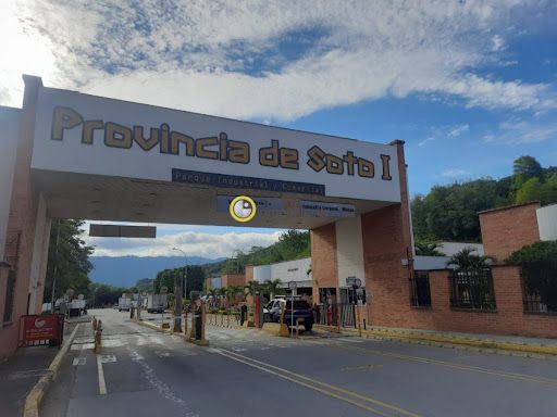 Bodega en arriendo Santander Bucaramanga Asd 400 m2 Habitaciones 0 Baños 1 Garajes 0 Precio $13000000