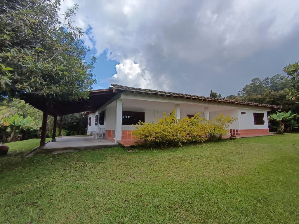 Casa Campestre en arriendo Antioquia Rionegro Rionegro 1500 m2 Habitaciones 4 Baños 3 Garajes 0 Precio $3500000