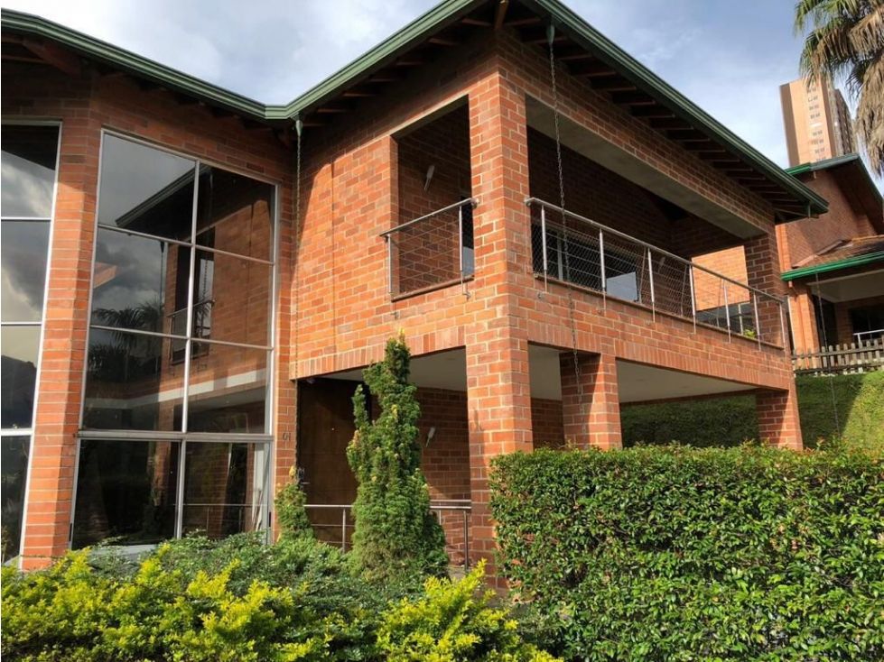 Casa en venta Antioquia Sabaneta La Barquereña 470 m2 Habitaciones 4 Baños 5 Garajes 4 Precio $1800000000