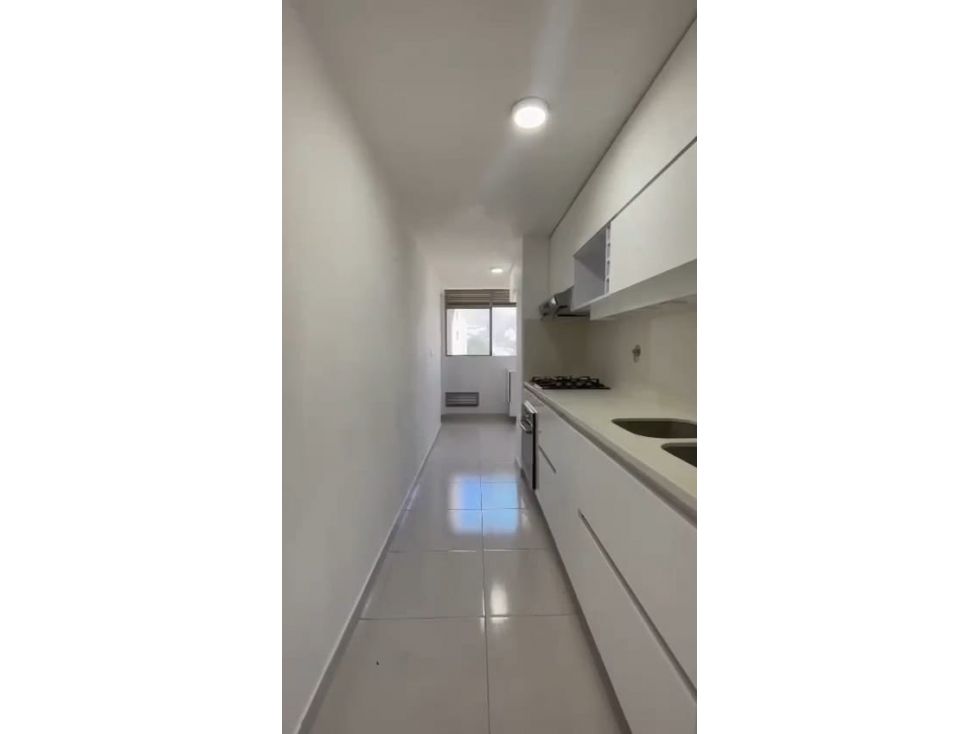 Apartamento en venta Antioquia Medellín Loma De Los Bernal 98 m2 Habitaciones 3 Baños 2 Garajes 1 Precio $650000000