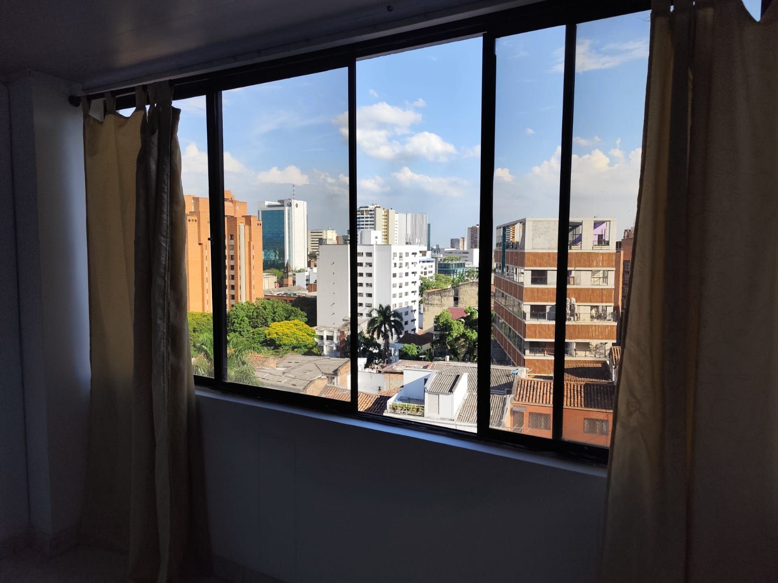 Apartaestudio en arriendo Valle Del Cauca Cali Juanambú 50 m2 Habitaciones 1 Baños 1 Garajes 1 Precio $680000