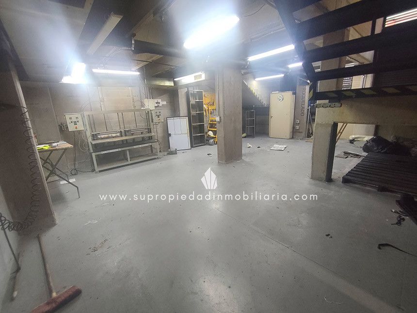 Bodega en venta Antioquia Medellín Santa Fe 322 m2 Habitaciones 0 Baños 2 Garajes 1 Precio $1400000000