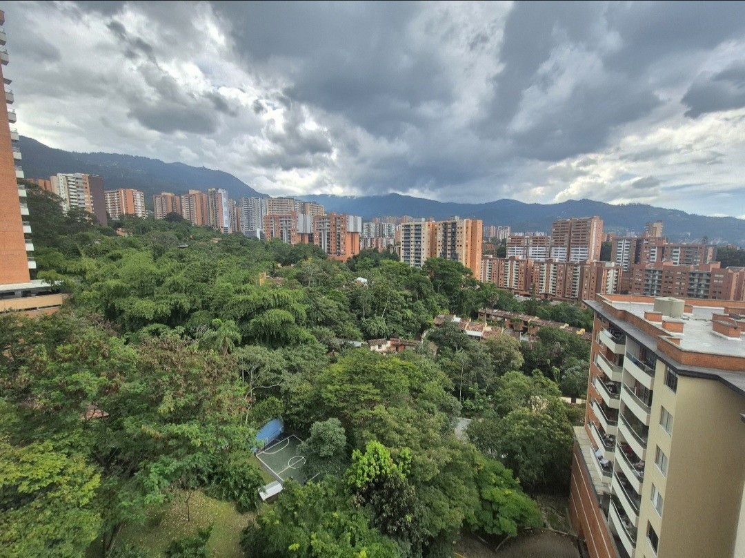 Apartamento en arriendo Antioquia Envigado El Esmeraldal 70 m2 Habitaciones 2 Baños 2 Garajes 1 Precio $3500000