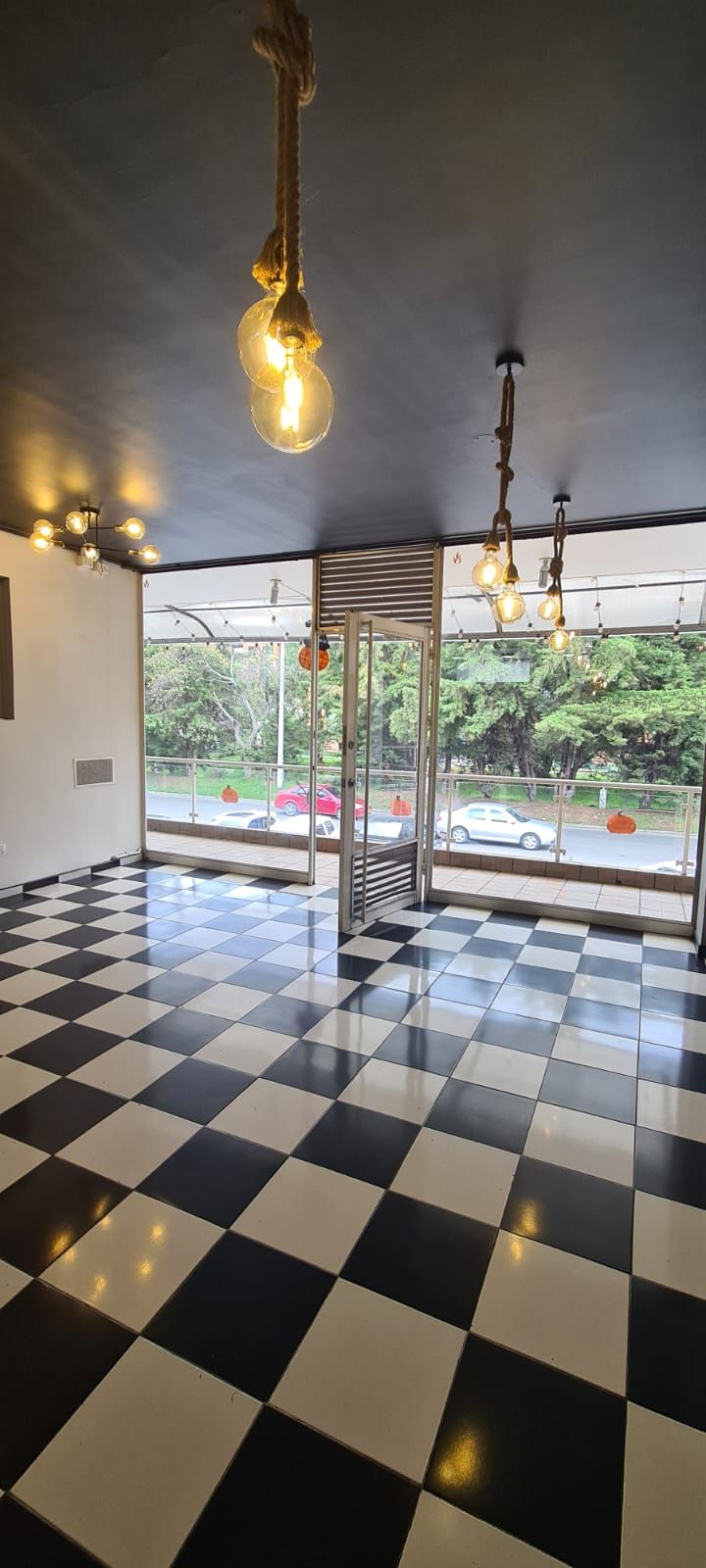 Local en arriendo Cundinamarca Bogotá Caobos Salazar 51 m2 Habitaciones 0 Baños 1 Garajes 0 Precio $4300000