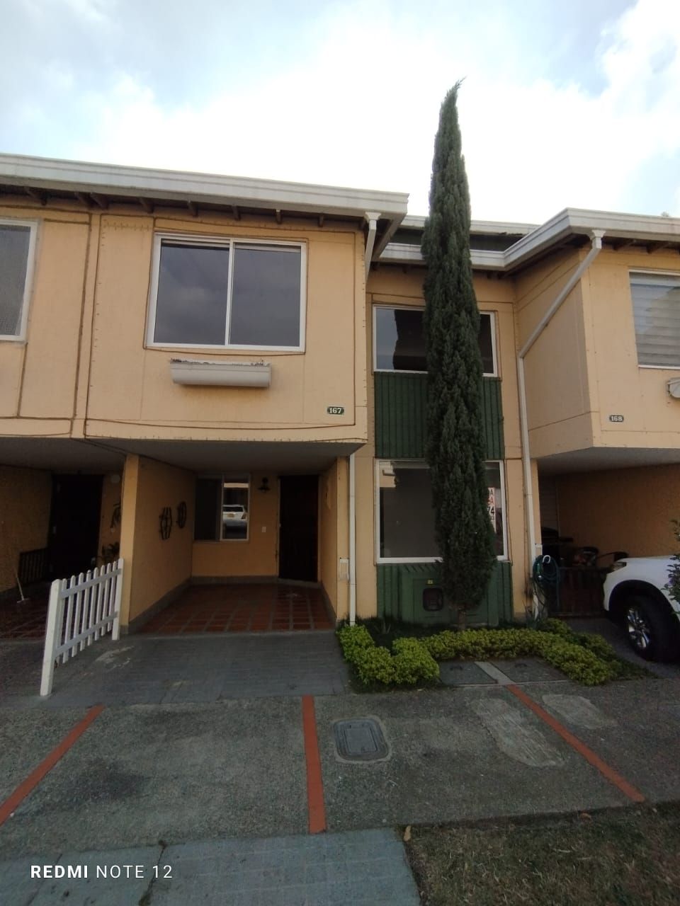 Casa en arriendo o venta Antioquia Itagüí Quintas De Sausalitos 172 m2 Habitaciones 4 Baños 3 Garajes 2 Precio venta $700000000 Precio arriendo $4000000