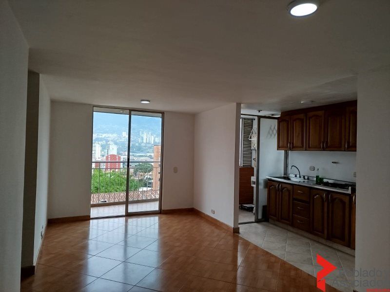 Apartamento en arriendo Antioquia Envigado Loma Del Barro 65 m2 Habitaciones 3 Baños 2 Garajes 1 Precio $2300000