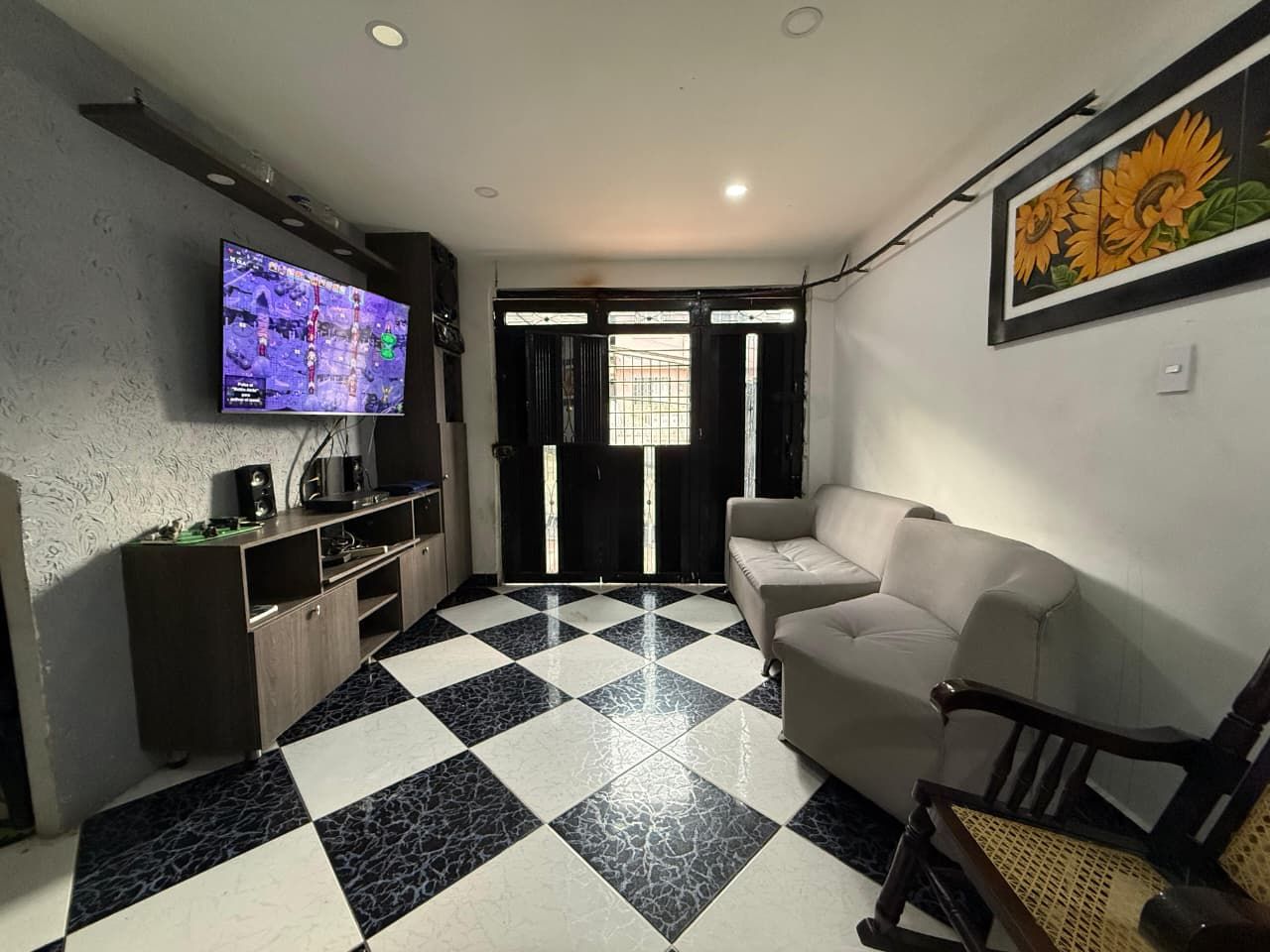 Apartamento en arriendo Antioquia Medellín Campo Valdes No2 80 m2 Habitaciones 2 Baños 1 Garajes 1 Precio $1800000