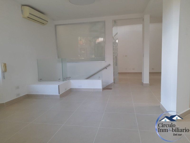Local en arriendo Antioquia Envigado Jardines 50 m2 Habitaciones 0 Baños 3 Garajes 0 Precio $3500000