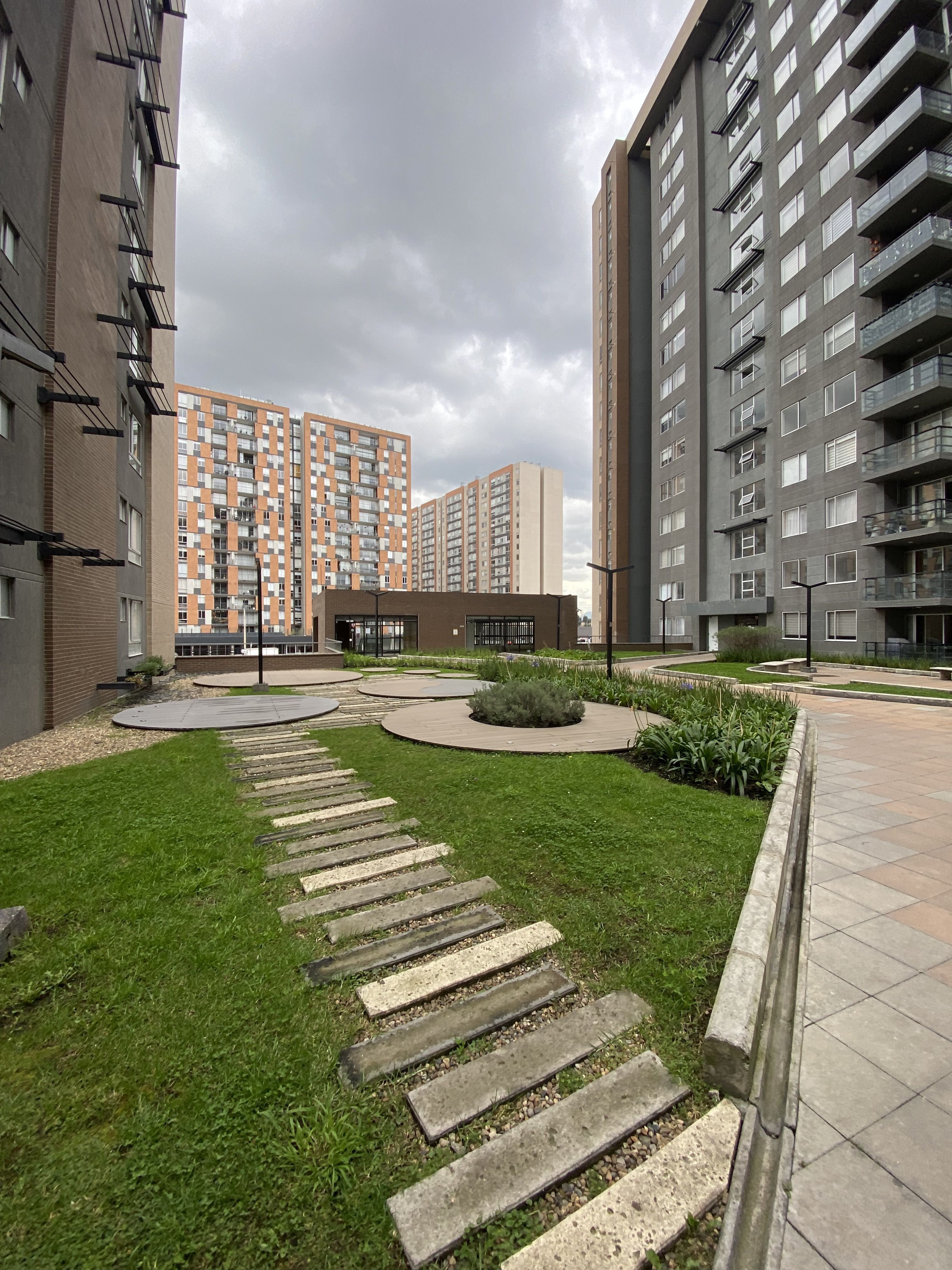 Apartamento en arriendo Cundinamarca Bogotá La Esperanza 85 m2 Habitaciones 3 Baños 2 Garajes 1 Precio $4200000