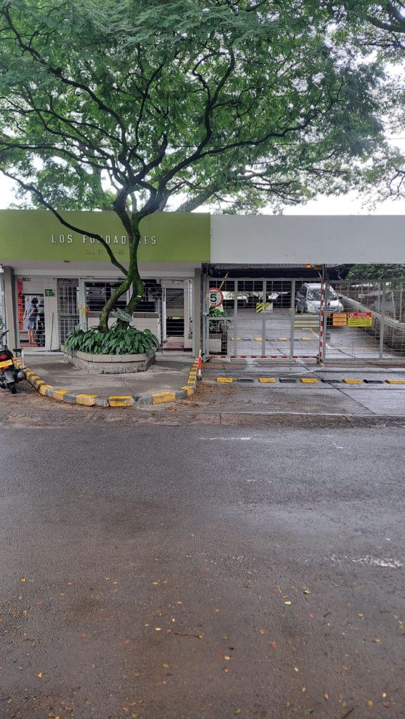 Apartamento en arriendo Valle Del Cauca Cali Camino Real - Los Fundadores 85 m2 Habitaciones 3 Baños 1 Garajes 1 Precio $1950000