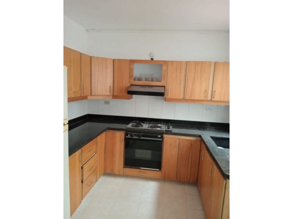 Casa en arriendo Antioquia Medellín Estadio 170 m2 Habitaciones 4 Baños 3 Garajes 1 Precio $5500000