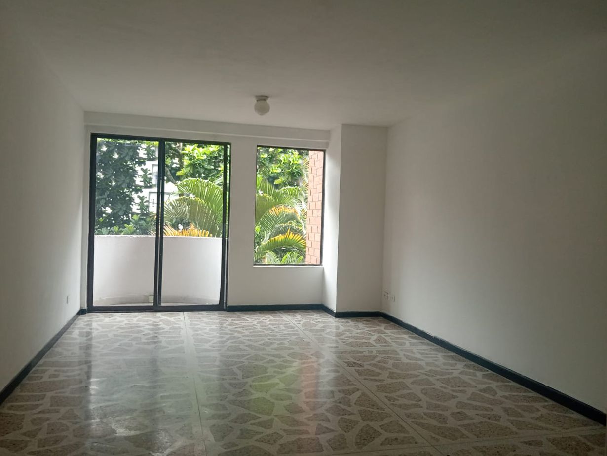Apartamento en arriendo Antioquia Medellín Laureles 100 m2 Habitaciones 3 Baños 2 Garajes 1 Precio $3350000