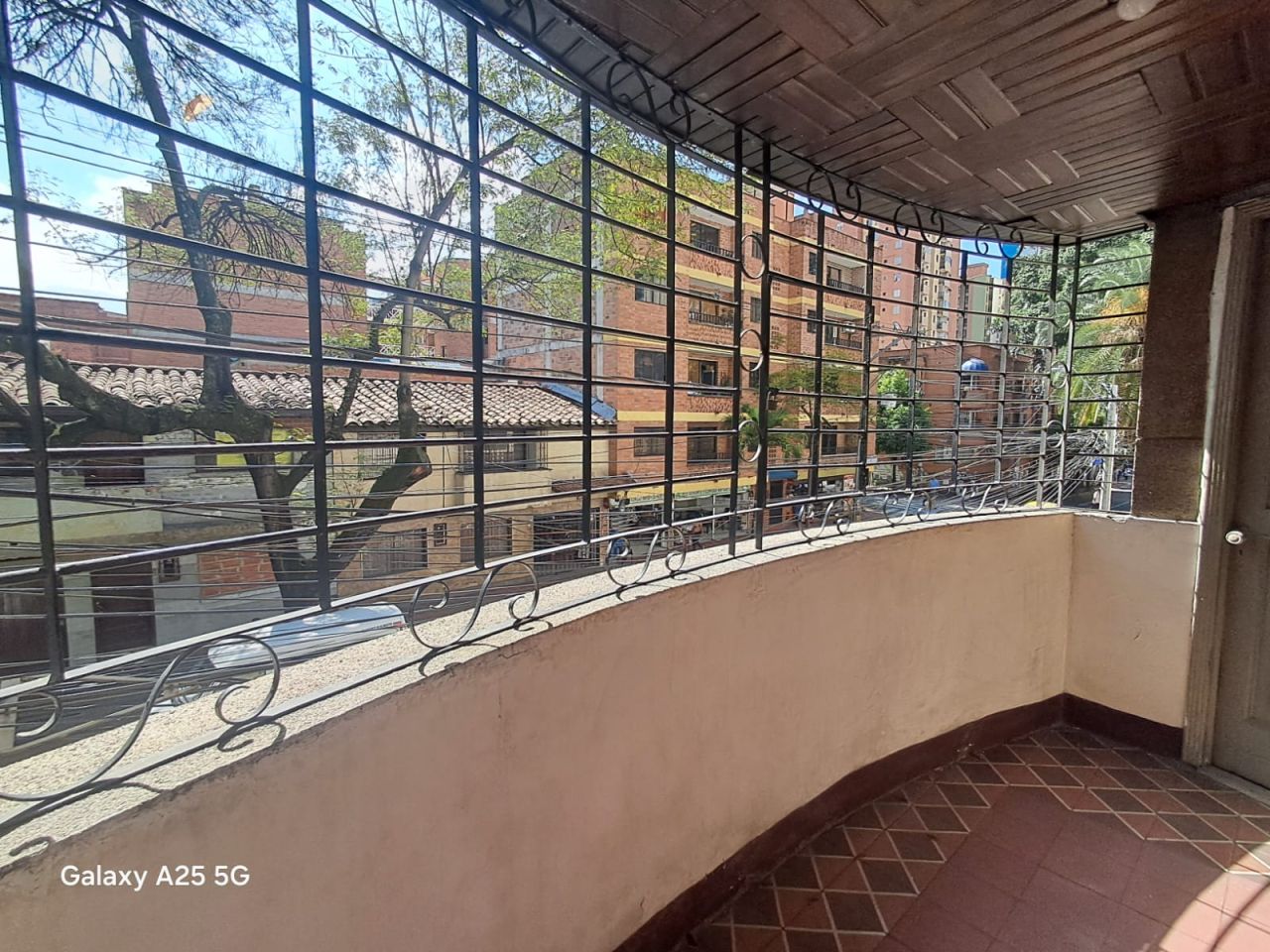 Casa en arriendo Antioquia Medellín Boston 107 m2 Habitaciones 5 Baños 2 Garajes 0 Precio $3100000