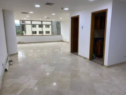 Oficina en venta Antioquia Medellín Patio Bonito 64 m2 Habitaciones 0 Baños 1 Garajes 1 Precio $680000000