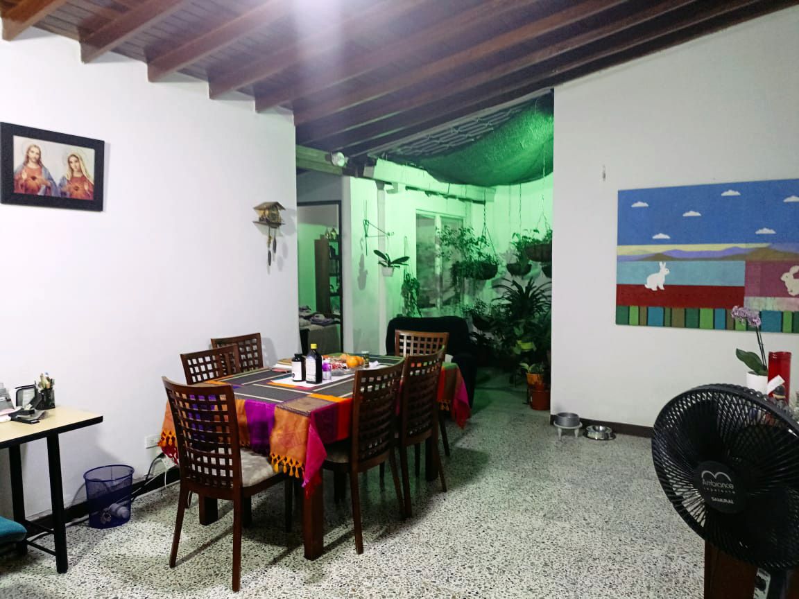 Casa en venta Antioquia Medellín Rosales 207 m2 Habitaciones 4 Baños 2 Garajes 0 Precio $1400000000
