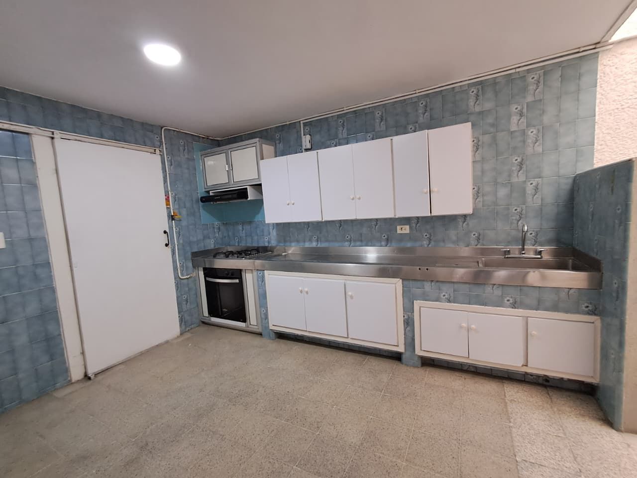 Casa en arriendo Antioquia Medellín Los Colores 250 m2 Habitaciones 4 Baños 4 Garajes 1 Precio $4900000
