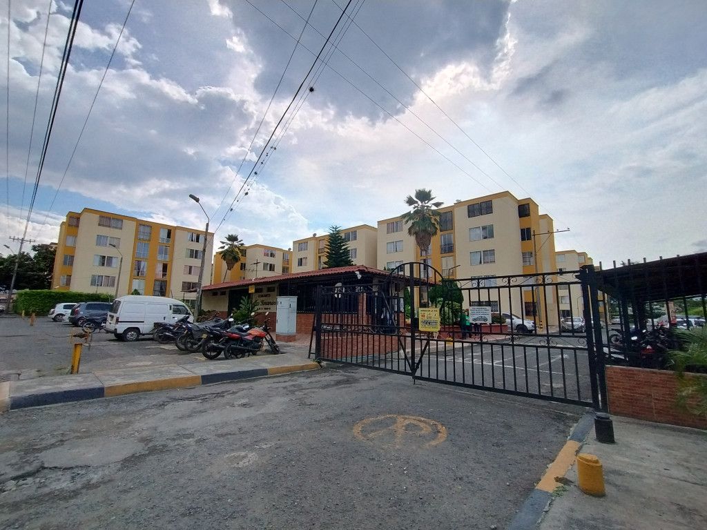 Apartamento en arriendo Valle Del Cauca Cali Prados Del Norte 60 m2 Habitaciones 3 Baños 2 Garajes 0 Precio $1050000