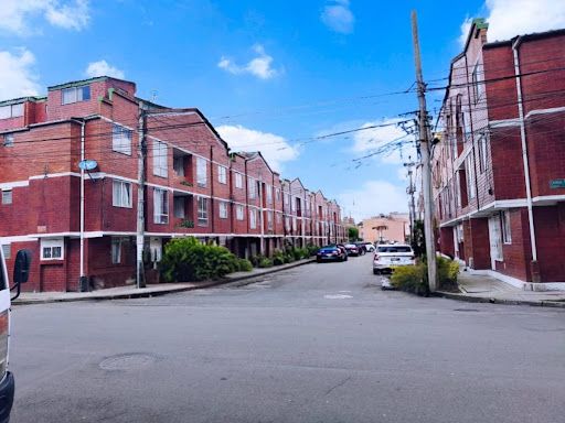 Apartamento en venta Cundinamarca Bogotá Ub La Gran Granada 58 m2 Habitaciones 3 Baños 1 Garajes 0 Precio $230000000