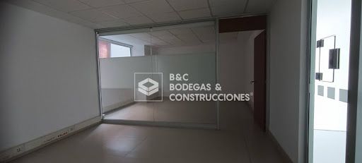 Oficina en arriendo Antioquia Envigado El Portal 170 m2 Habitaciones 0 Baños 4 Garajes 0 Precio $21800000