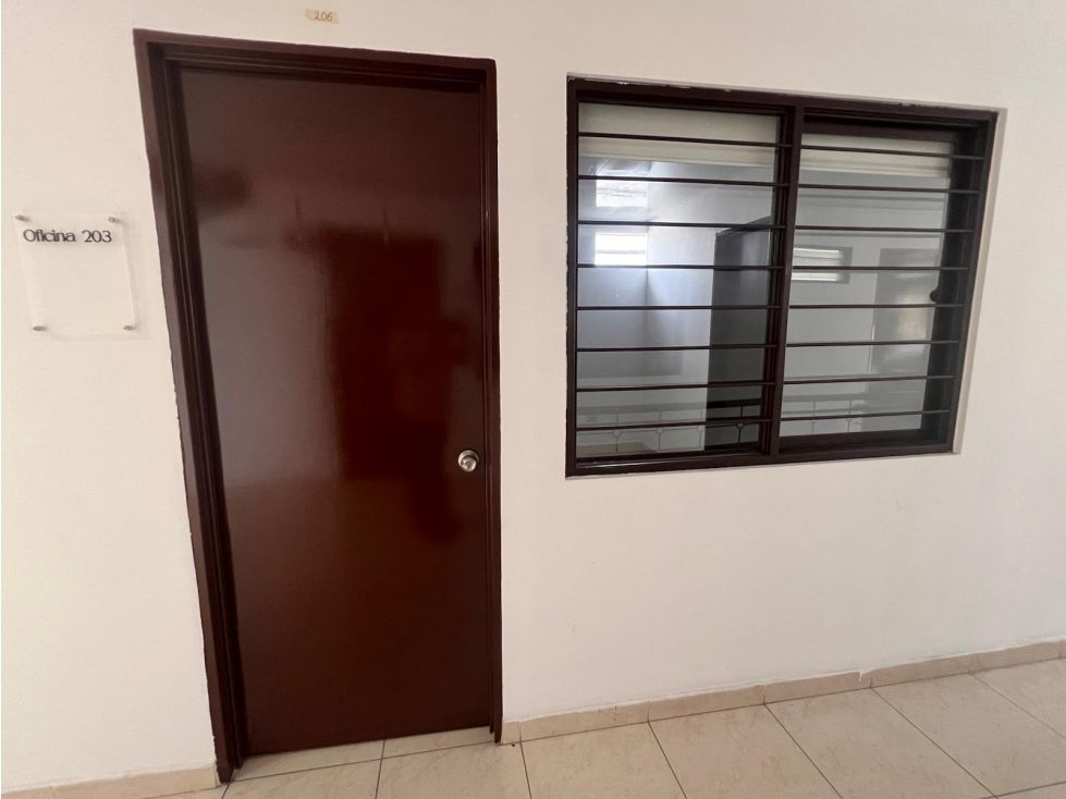 Consultorio en arriendo Valle Del Cauca Cali Tequendama 15 m2 Habitaciones 0 Baños 1 Garajes 0 Precio $750000