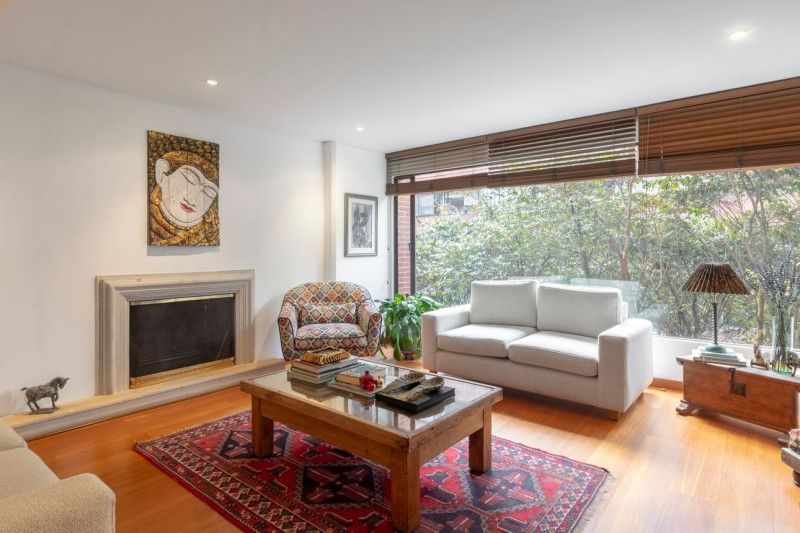 Apartamento en venta Cundinamarca Bogotá Los Rosales 230 m2 Habitaciones 3 Baños 3 Garajes 3 Precio $1500000000