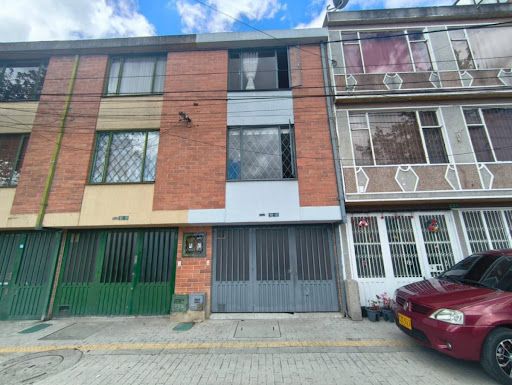 Casa en venta Cundinamarca Bogotá Gilmar 96 m2 Habitaciones 4 Baños 2 Garajes 1 Precio $450000000