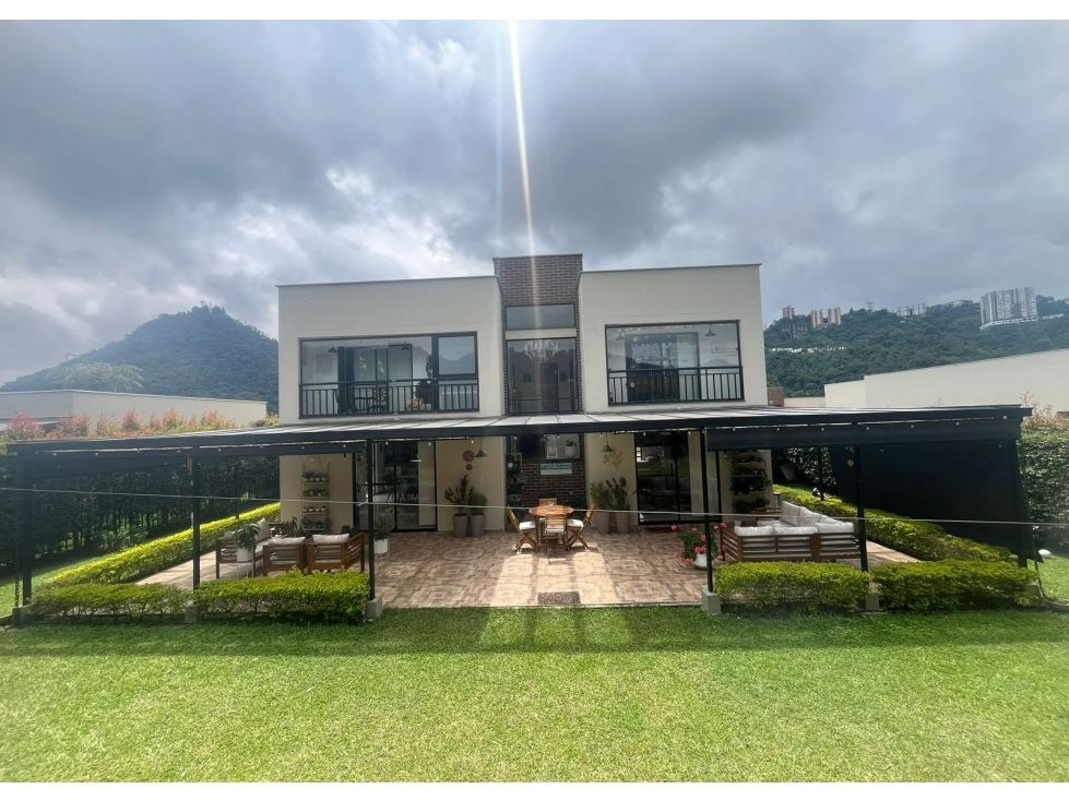 Casa Campestre en venta Caldas Manizales Manizales 200 m2 Habitaciones 3 Baños 3 Garajes 2 Precio $1850000000