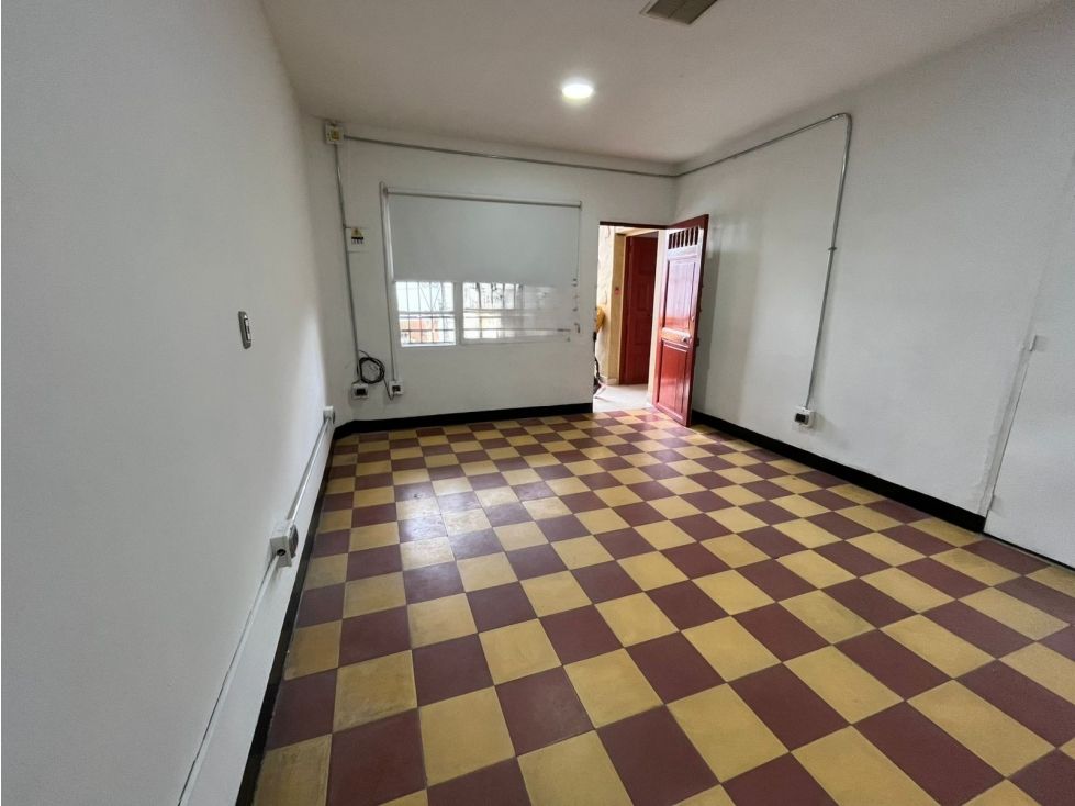 Local en arriendo Antioquia Envigado Zona Centro 40 m2 Habitaciones 0 Baños 1 Garajes 0 Precio $2100000