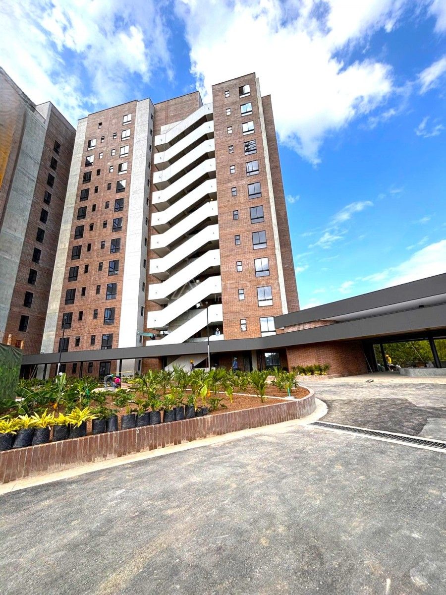 Apartamento en venta Risaralda Pereira Pereira 184 m2 Habitaciones 3 Baños 4 Garajes 2 Precio $1500000000