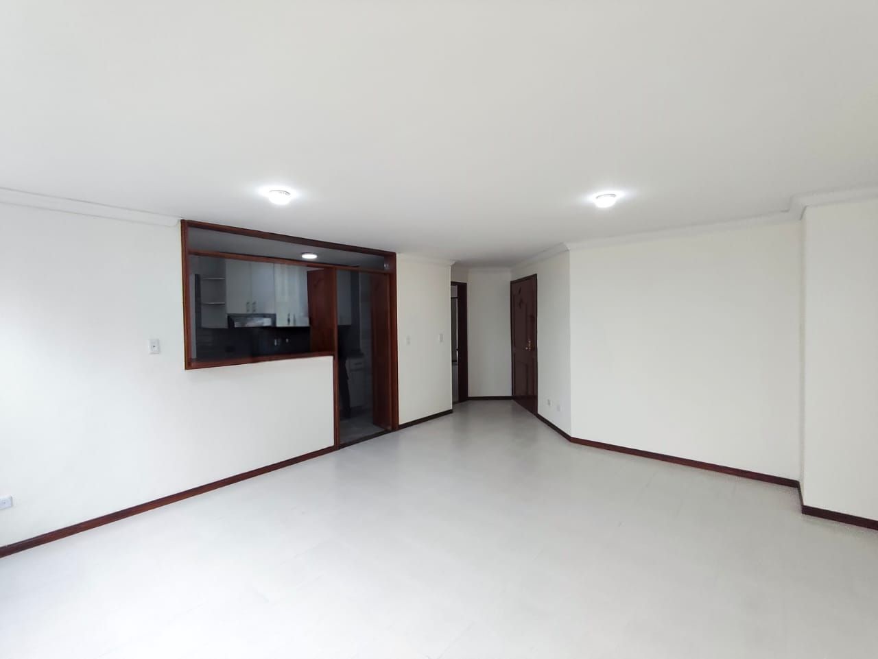 Apartamento en arriendo Risaralda Pereira Los Alpes 100 m2 Habitaciones 2 Baños 2 Garajes 1 Precio $2800000