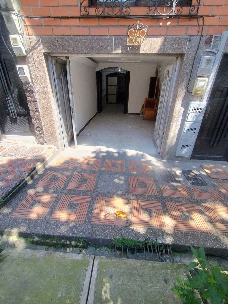 Casa en arriendo Antioquia Medellín Cristobal 90 m2 Habitaciones 3 Baños 2 Garajes 0 Precio $2900000