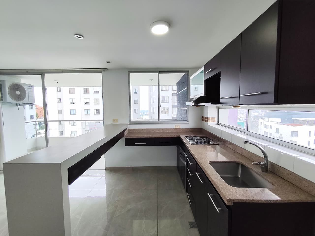 Apartaestudio en arriendo Risaralda Pereira Los Angeles 62 m2 Habitaciones 1 Baños 1 Garajes 1 Precio $2200000