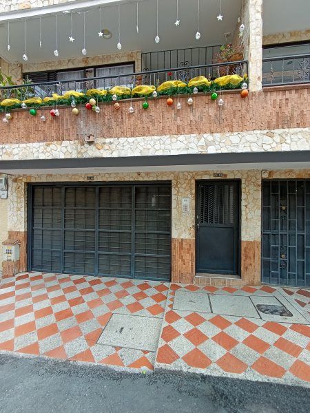 Apartamento en arriendo Antioquia Medellín Granada 90 m2 Habitaciones 3 Baños 2 Garajes 1 Precio $2800000
